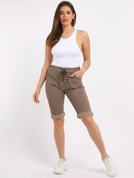 Relaxed Fit Knee Length Plain Magic Shorts